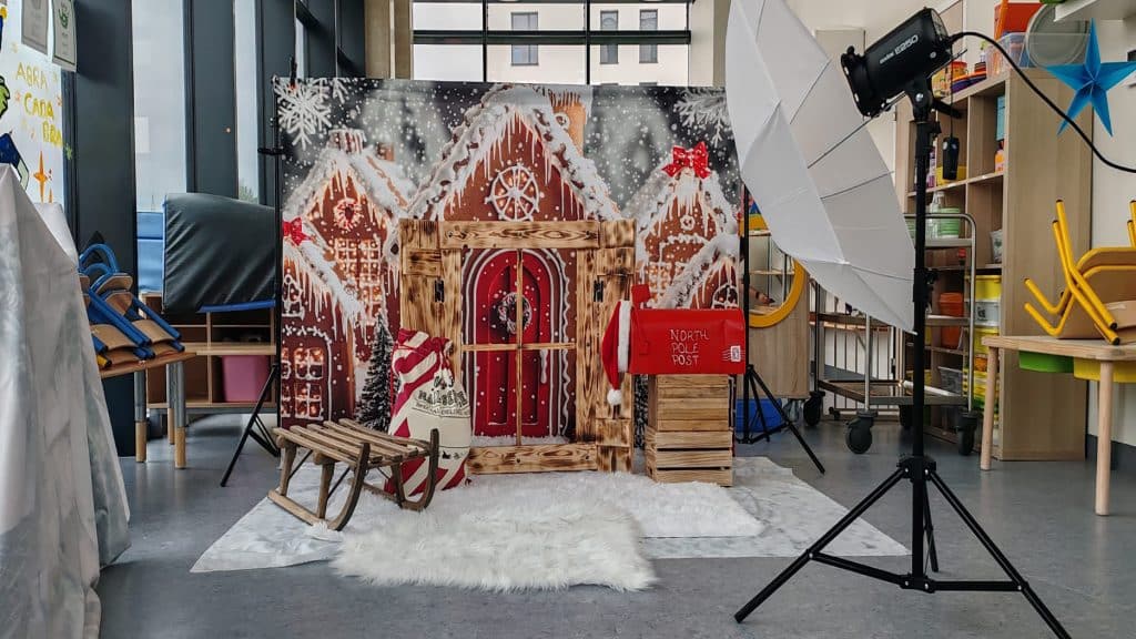 Studio mobile professionnel installé pour une séance photo scolaire et en crèche par Studio 117